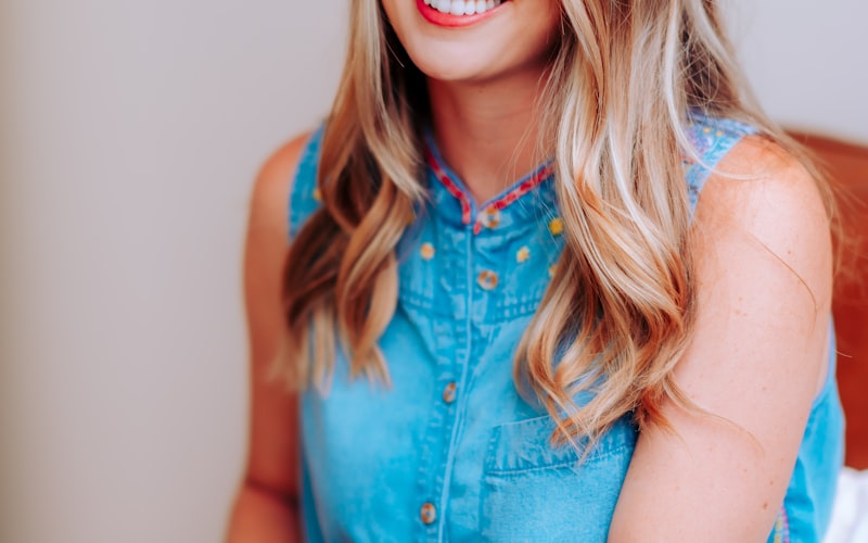 现代化世界杯体育场夜景 - 灯火通明的球场与夜空